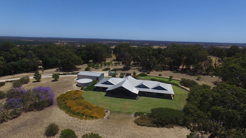 Click to view all images 209 Rangeview Drive Wanerie WA 6503 - Image 3
