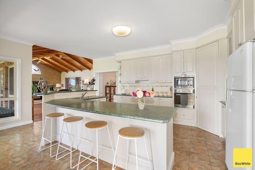 Click to view all images "Allen Court" 394 Yetman Rd Inverell NSW 2360 - Image 3