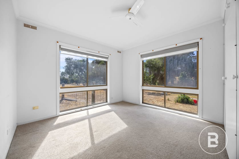 Click to view all images 264 Panrock Reservoir Road Black Range VIC 3381 - Image 3