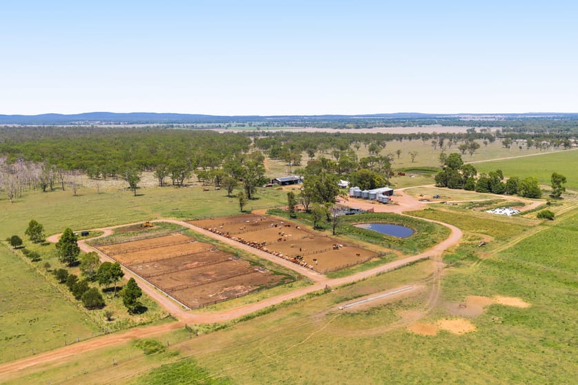 Click to view all images 'Ashby' 48 Felton View Road Ellangowan QLD 4361 - Image 1