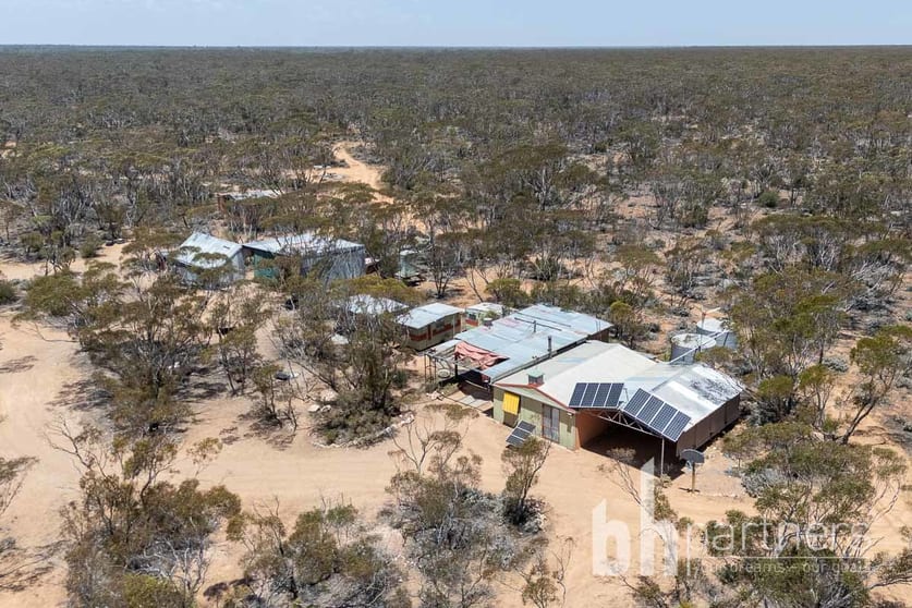 Click to view all images 15 Bliss Road Fisher SA 5354 - Image 2