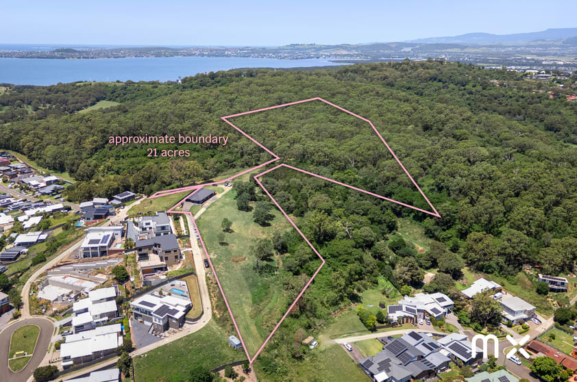Click to view all images 15 Mary Davis Avenue Koonawarra NSW 2530 - Image 2