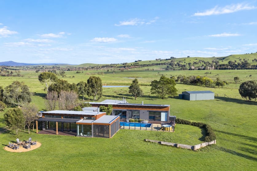 105 School Lane Merrijig VIC 3723 - Image 3