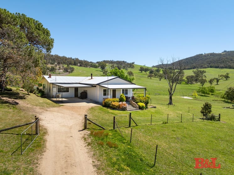 Click to view all images 1977 Tarana Road Gemalla NSW 2795 - Image 1