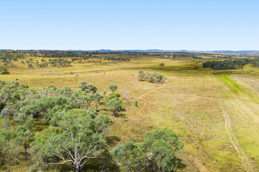 Click to view all images 33/ Whittakers Road Southbrook QLD 4363 - Image 2