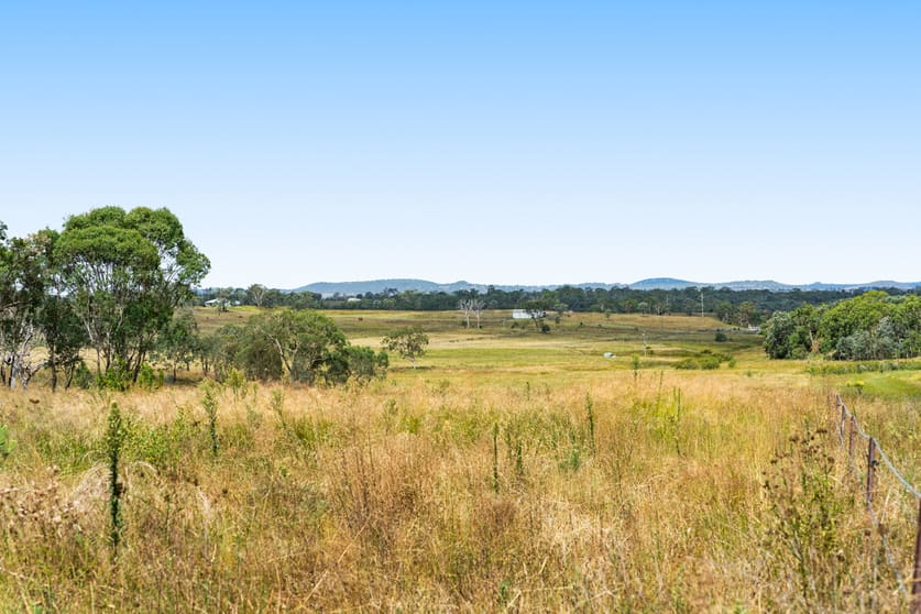 Click to view all images 33/ Whittakers Road Southbrook QLD 4363 - Image 3