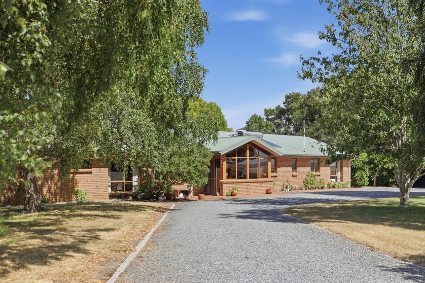 Click to view all images 936 Westwood Road Westwood TAS 7292 - Image 3