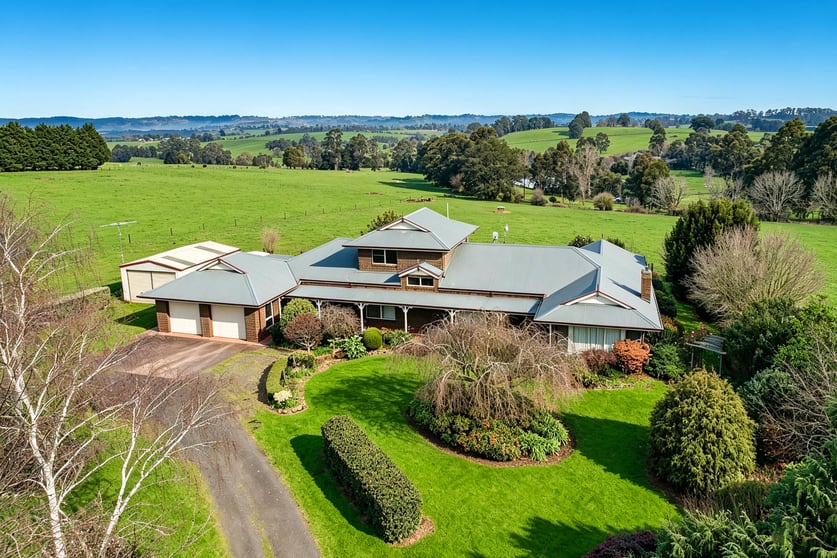 Click to view all images 266 Burnt Store Road Lardner VIC 3821 - Image 2