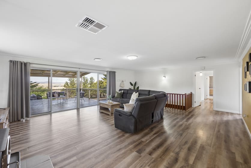 Click to view all images 124 Corrinyah Road Goulburn NSW 2580 - Image 3