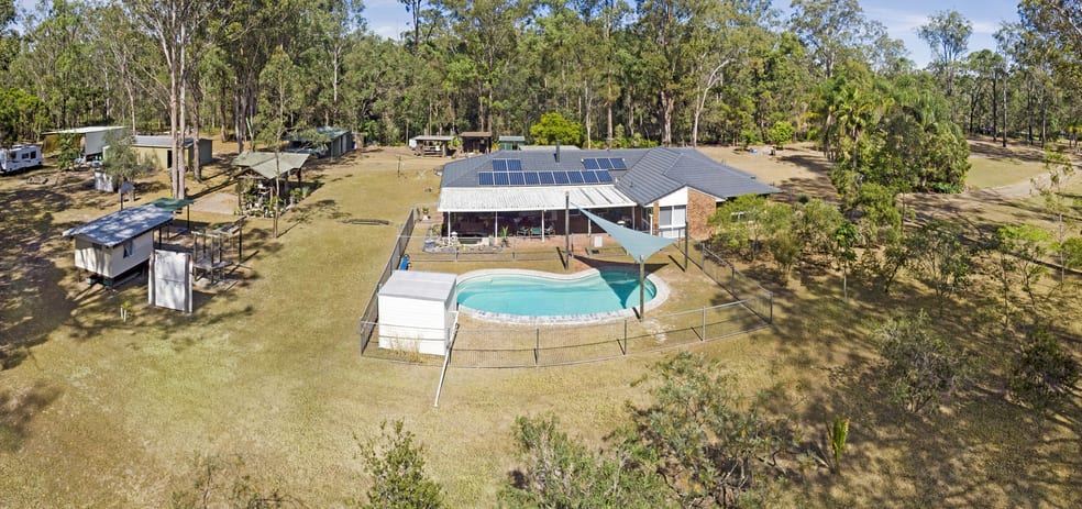 Click to view all images 190 Mundoolun rd Jimboomba QLD 4280 - Image 2