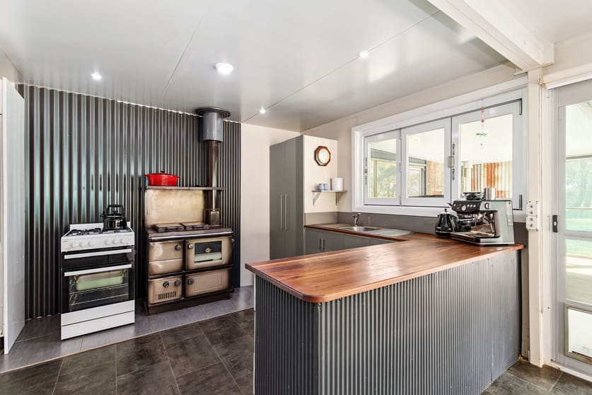 Click to view all images 611 Brownes Lane Axedale VIC 3551 - Image 3
