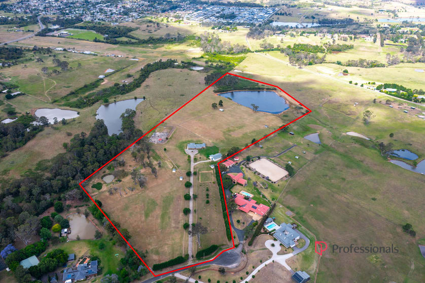 Click to view all images 91 Daley Close The Oaks NSW 2570 - Image 3
