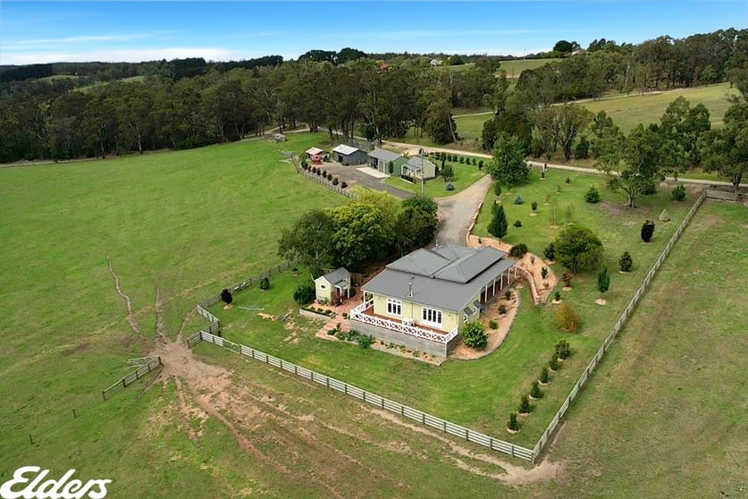 Click to view all images 235 Lays Road Willung South VIC 3847 - Image 3
