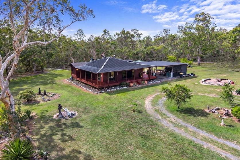 Click to view all images 297 Pacific Haven Cct Pacific Haven QLD 4659 - Image 2