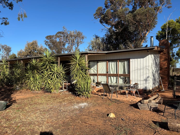 Click to view all images 5825 Robinvale-Sea Lake Road Manangatang VIC 3546 - Image 3