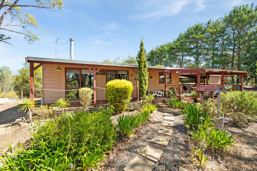 Click to view all images Lot 15 Commins Lane Heathcote VIC 3523 - Image 2