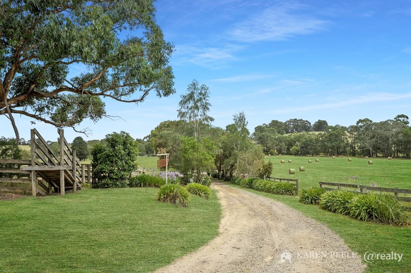 Click to view all images 95 Tonkin Road Labertouche VIC 3816 - Image 2
