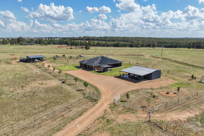 Click to view all images 24L Veechs Road Wongarbon NSW 2831 - Image 2