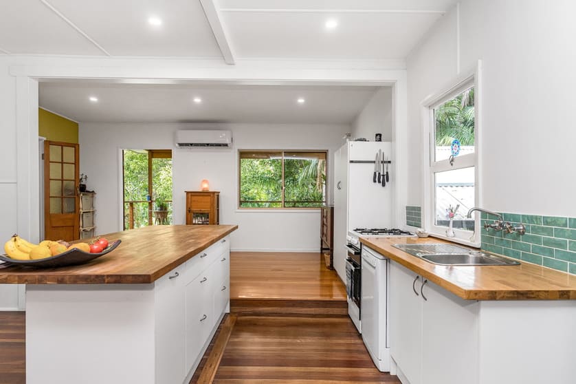Click to view all images 592 Clothiers Creek Road Clothiers Creek NSW 2484 - Image 3
