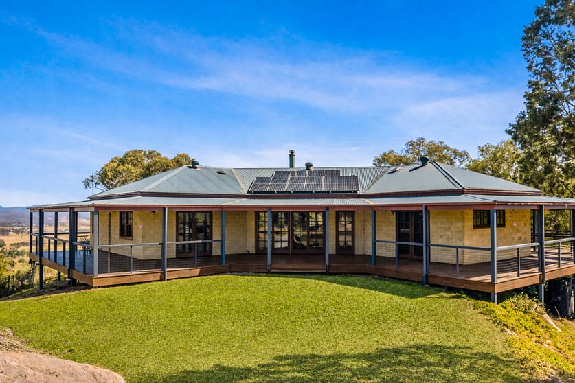 Click to view all images 92 Spring View Lane Mudgee NSW 2850 - Image 2