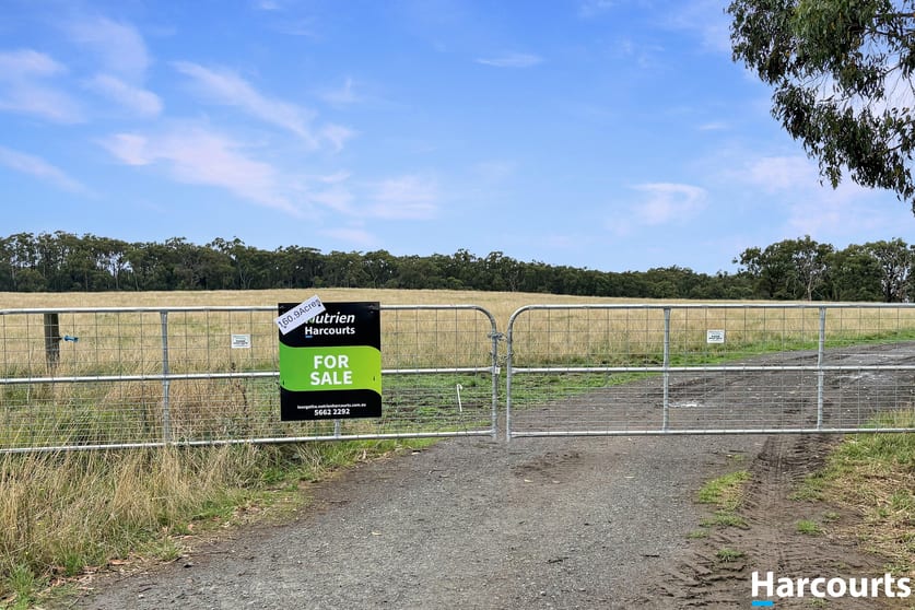 Click to view all images 210 Frys Road Leongatha South VIC 3953 - Image 2