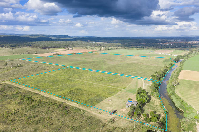Click to view all images 86 Castle Road Helidon QLD 4344 - Image 3