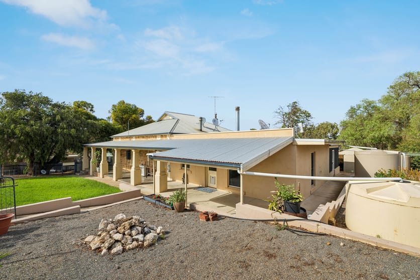 Click to view all images 63 Carter Road Swanport SA 5253 - Image 2