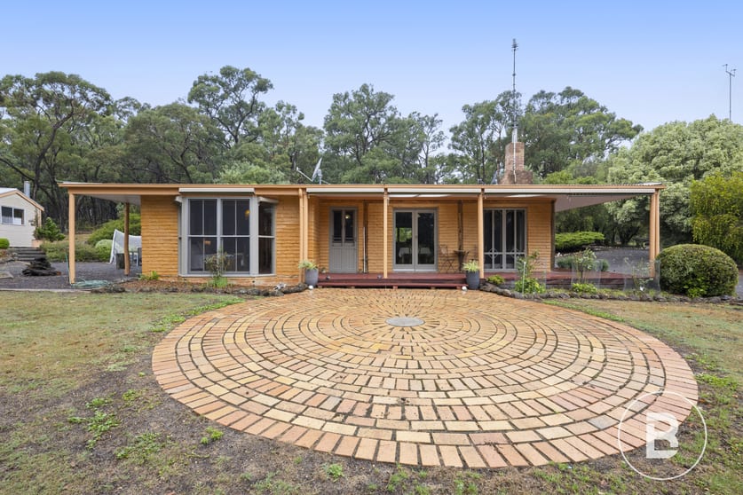 Click to view all images 89 Little King Charlie Lane Chute VIC 3373 - Image 2