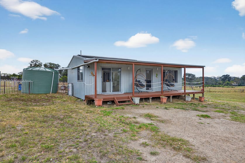 Click to view all images 84 Rifle Range Road Heyfield VIC 3858 - Image 3