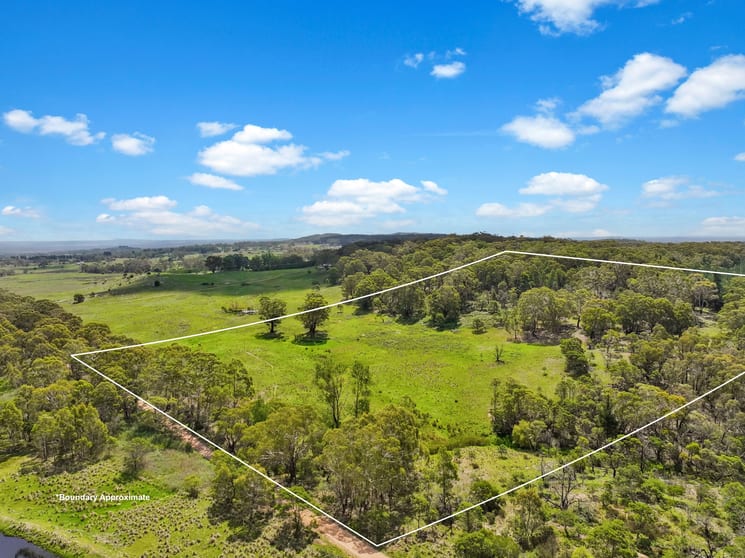Click to view all images 195 Halls Lane Braidwood NSW 2622 - Image 2