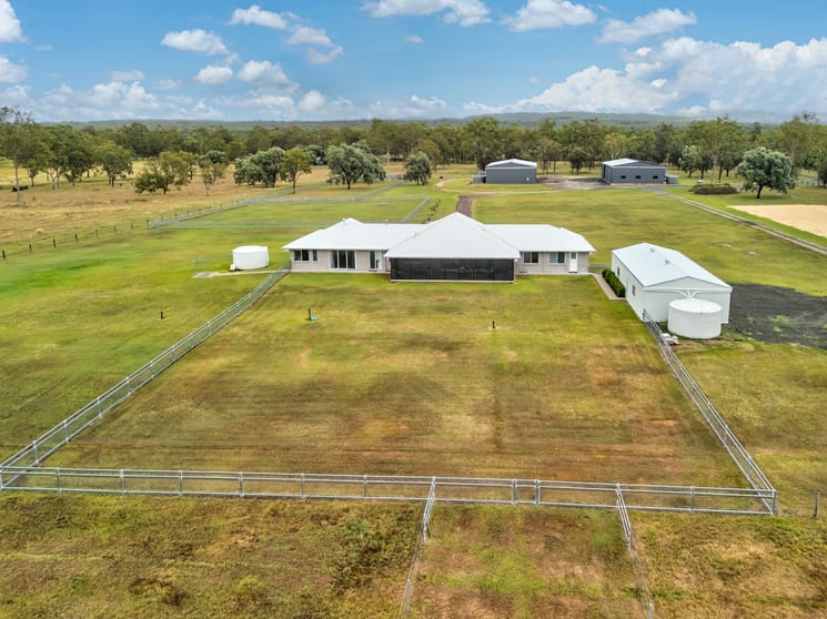 Click to view all images 480 Gatton Esk Road Lake Clarendon QLD 4343 - Image 1