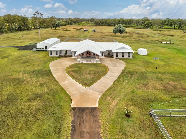 Click to view all images 480 Gatton Esk Road Lake Clarendon QLD 4343 - Image 2