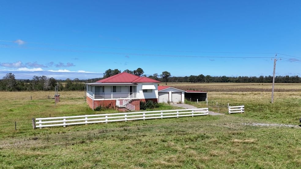 Click to view all images 409 Mundays Lane Limeburners Creek NSW 2444 - Image 2