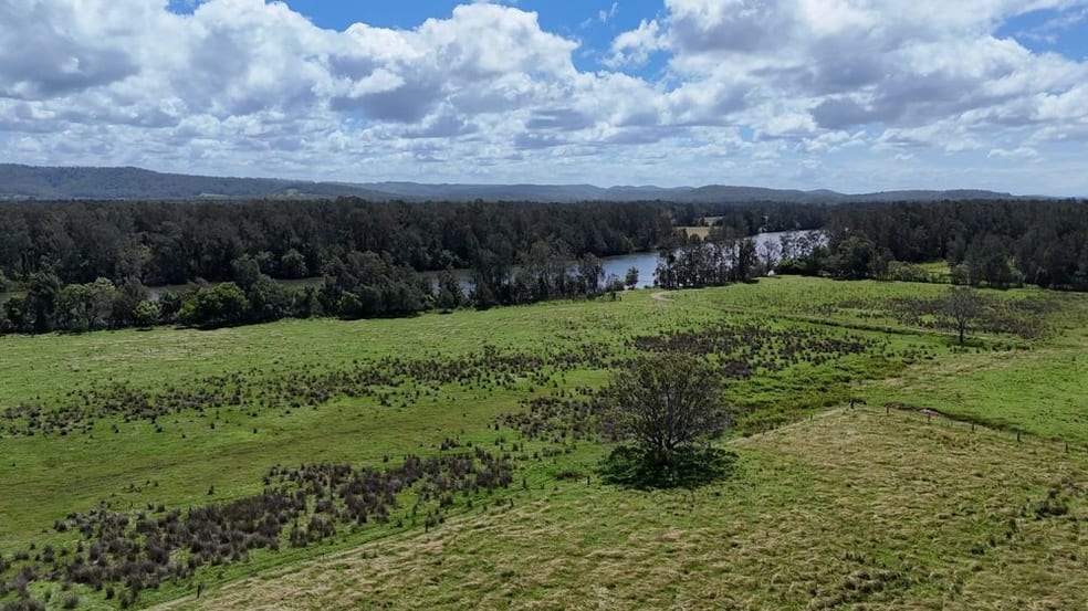 Click to view all images 409 Mundays Lane Limeburners Creek NSW 2444 - Image 3
