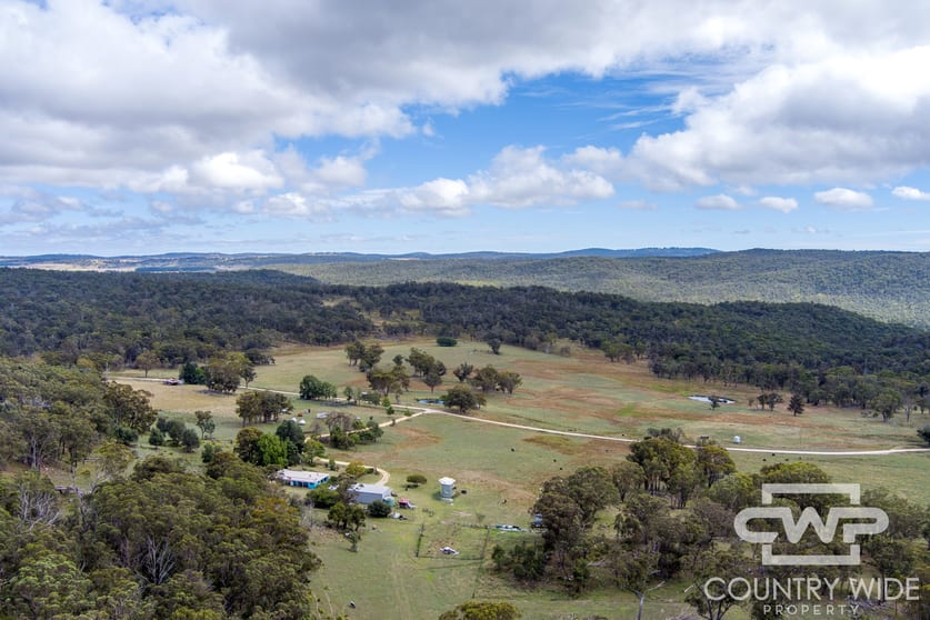 Click to view all images 618 Coopers Road Red Range NSW 2370 - Image 1
