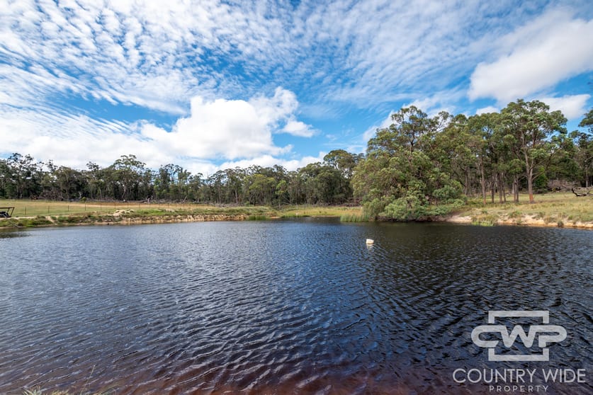 Click to view all images 618 Coopers Road Red Range NSW 2370 - Image 2