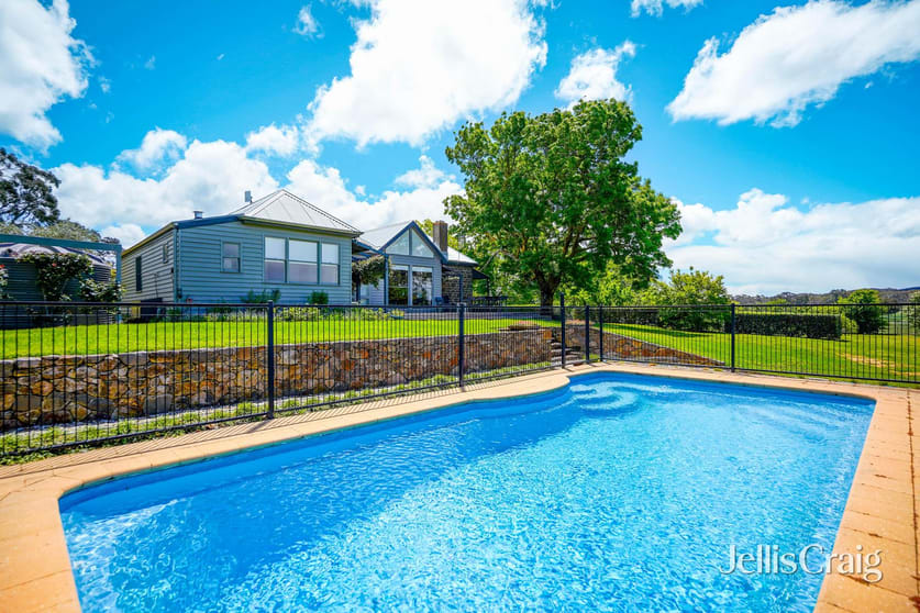 Click to view all images 'Nioka' 30 Minogues Road Kyneton VIC 3444 - Image 3