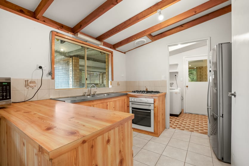 Click to view all images 237 Young Road Baldivis WA 6171 - Image 3