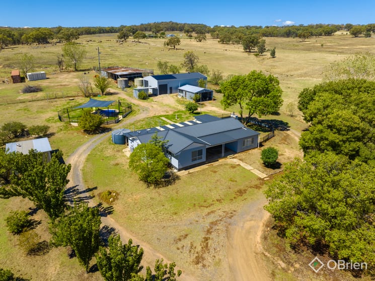 Click to view all images 128 Moores Road Springhurst VIC 3682 - Image 3