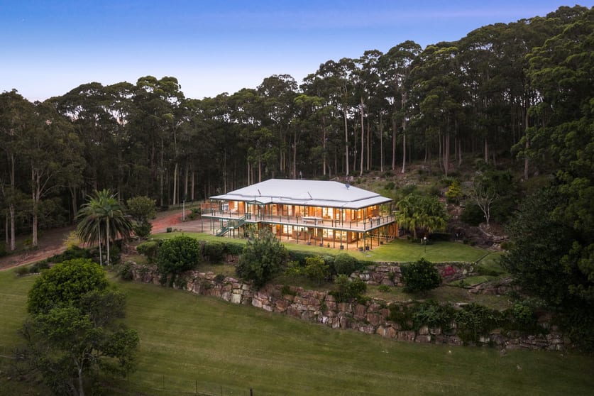 Click to view all images 675 The Ridgeway Tumbi Umbi NSW 2261 - Image 1