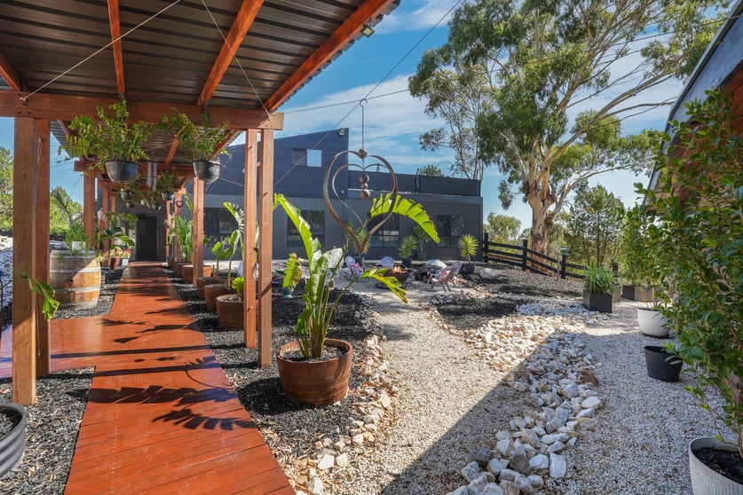 Click to view all images 46 Green Gully Road. Cockatoo Valley SA 5351 - Image 2