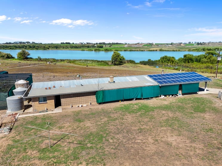 77 Obst Road Tailem Bend SA 5260 - Image 2