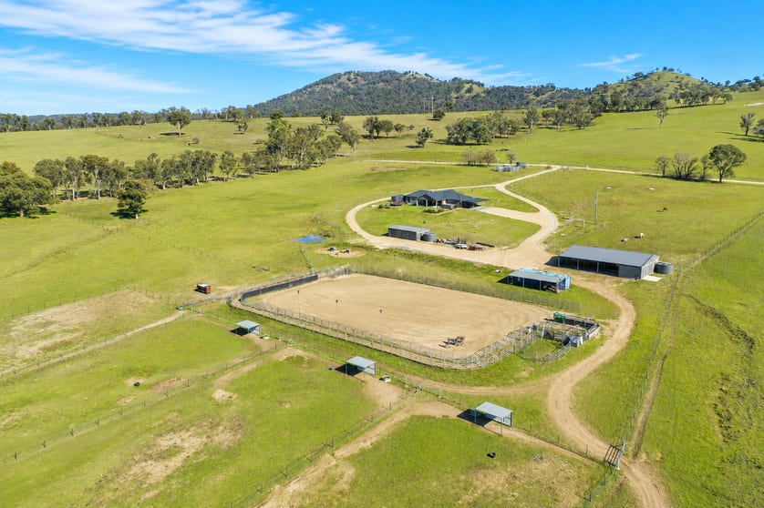 Click to view all images 6953 Halls Creek Road Bendemeer NSW 2355 - Image 2