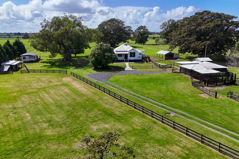 Click to view all images 1110 Macleay Valley Way Bellimbopinni NSW 2440 - Image 2