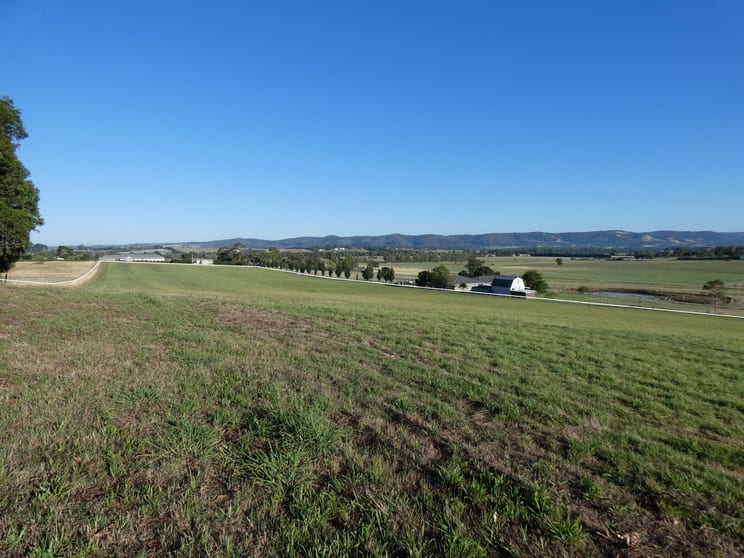 Click to view all images 15 Lawler Lane Coldstream VIC 3770 - Image 2