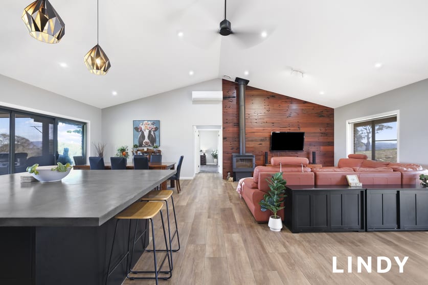 Click to view all images 89 Tangory Rise Glendon Brook NSW 2330 - Image 3