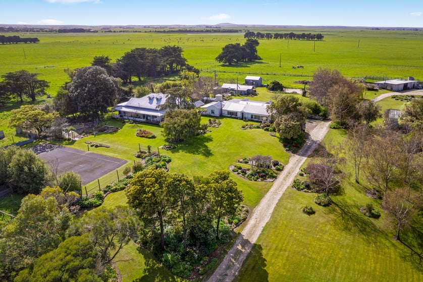 Click to view all images 213 School Road Kongorong SA 5291 - Image 2