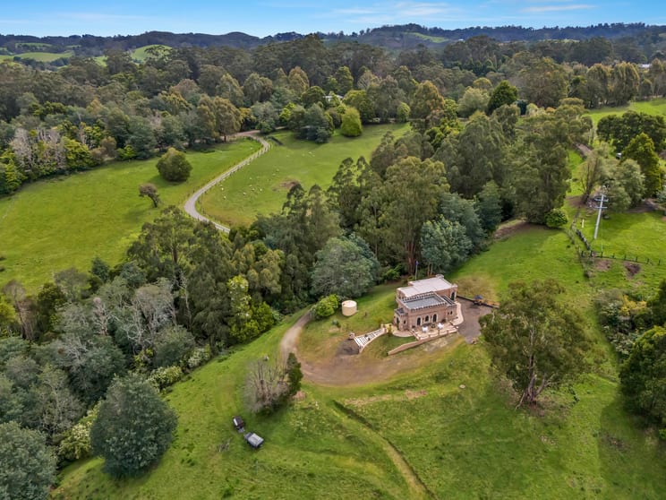 Click to view all images 160 Nippards Track Woorarra West VIC 3960 - Image 1