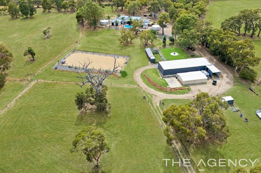 Click to view all images 61 Gaden Road Wundowie WA 6560 - Image 1