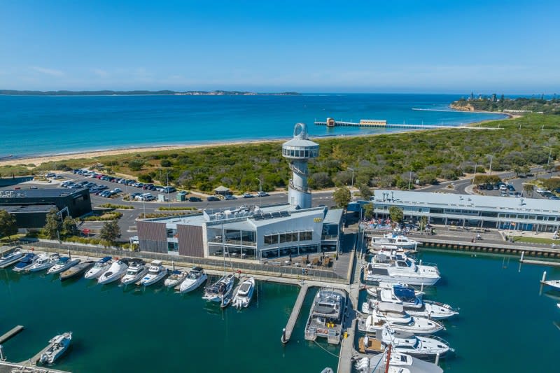 Click to view all images 2 Wharf Street East Queenscliff VIC 3225 - Image 3